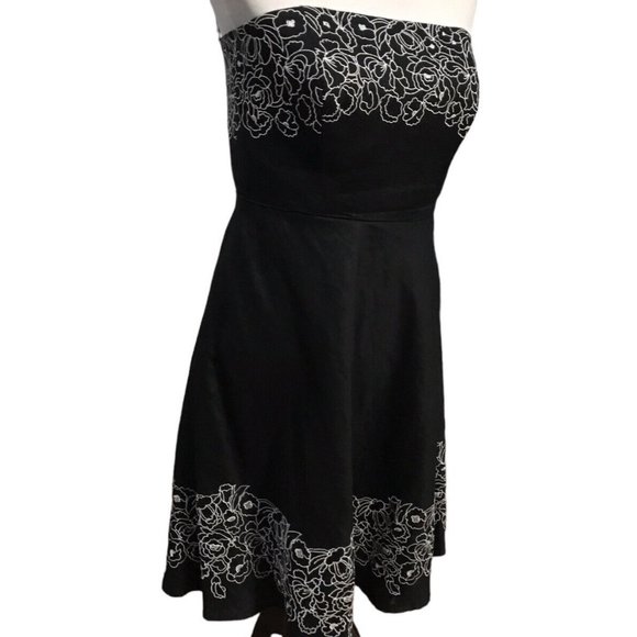 Ann Taylor Black Lined Linen Strapless Floral Embroidered Dress Sz 8 P - Picture 2 of 7